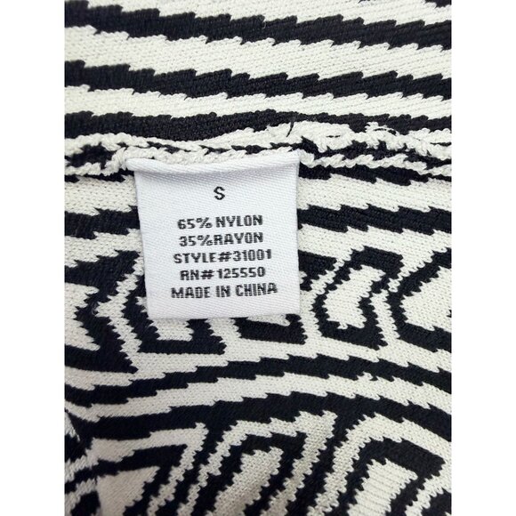 Art Deco Glam | Fit & Flare Geometric Knit Cocktail Dress | Hera | small - Picture 12 of 14